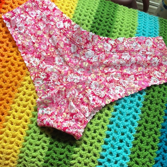 VICTORIA SECRET LG cheeky panties NWT & NWOT - Picture 5 of 13